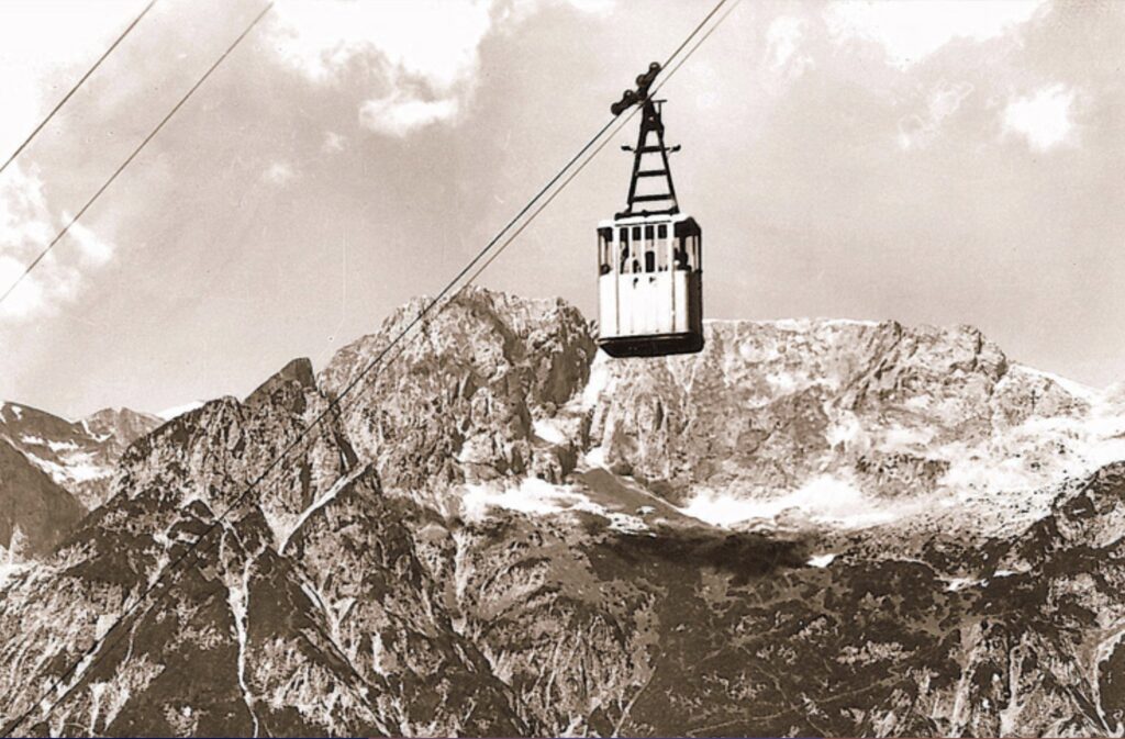 Historische Aufnahme der Seilbahn zur Eisriesenwelt in Werfen