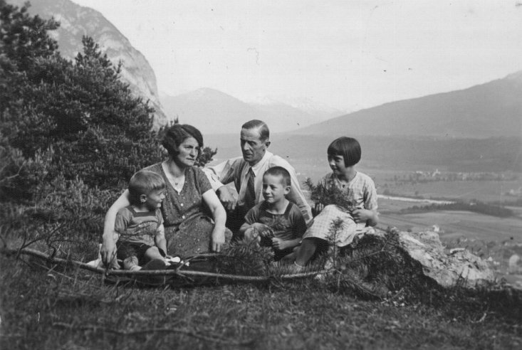 Historische Familienaufnahme von Heinrich Klier